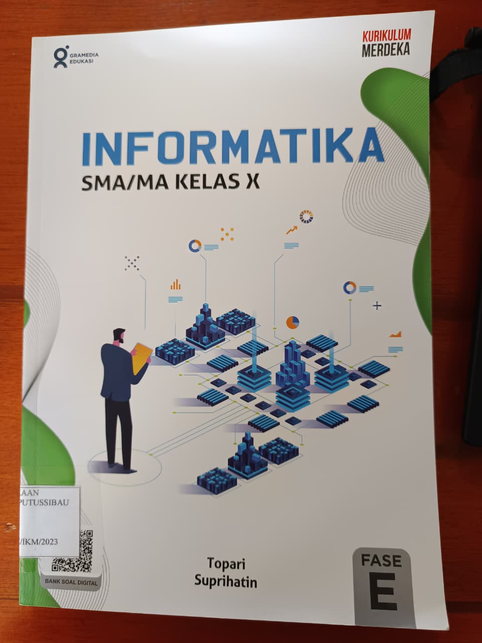 Sampul Buku Informatika (X)